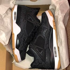 brand new jordan retro 4 SE size 5